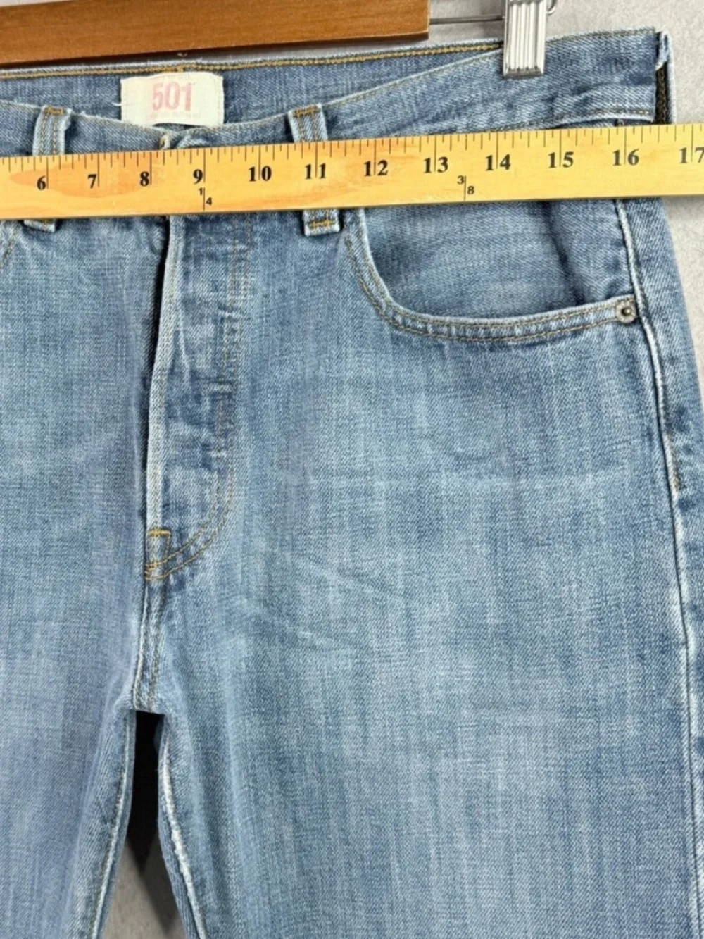 Levis reposhing this